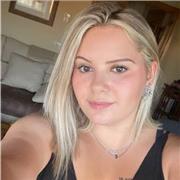 Maestra de educación primaria y pedagogía terapéutica con experiencia en el ámbito educativo.